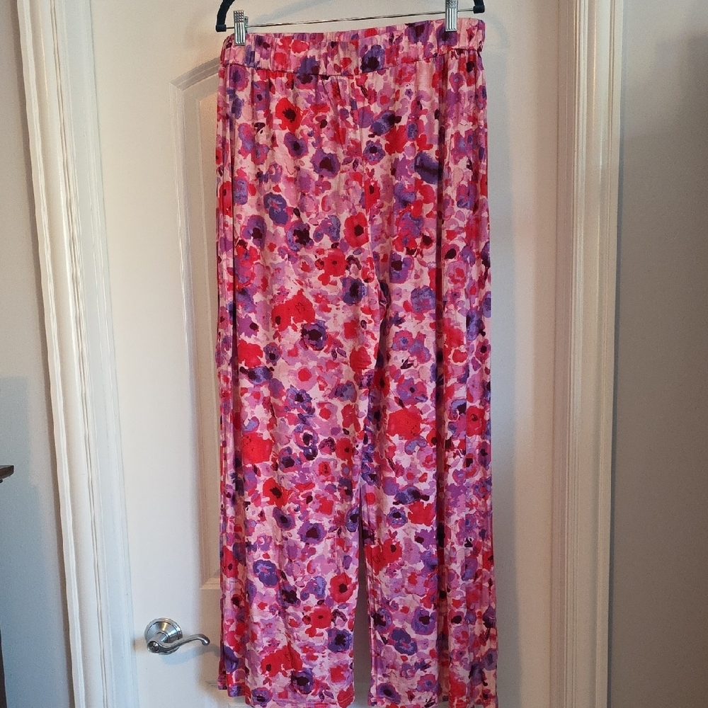NWOT Boutique XL Floral Wide-Leg Pants - Red and Purple And Pink - Picture 4 of 7
